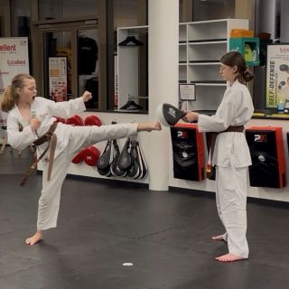 Dübendorf News, Karate, Krav Maga, Selbstverteidigung, Aroha, Fitness, Disziplin, Respekt, Lebensschule, Verteidigung, Kämpfen, Dübendorf Karate, Kinder Karate, Kindergarten Kinder, Jugendliche, Erwachsenen Karate, Lebensschule, Lifeskills, Kampfsport, Karate Training, Selbstverteidigung, Krav Maga, Zürich, Dübendorf, Fällanden, Uster, Wallisellen, Dietlikon, Selbstschutz, Karate, Kung Fu, Judo, Erwachsenen Selbstverteidigung, 8600, 8001, 8117, 8606, Volketswil, Kampfkunst, Kampfsport, 8304, 8605, Krav Maga 360, Bruce Lee, Chuck Norris, Mobbing, Stop Mobbing, Kindergeburtstag, Kampfkunst Party, Aroha, Fitness, QiGong, Qi-Gong, Taichi, Arnis, MMA, JuJitsu, Brasilien JuJitsu, Ferien Camps, Shitoryu, Shukokai, Shitokai, Gojuryu, Shotokan, Wadoryu, Kyusho, Kyusho Jitsu, Dillman, Paul Bowman, Pressure Points, Basel, Solothurn, Bern, Schweiz, Switzerland, Wild Goose Qigong, Dayan, Mixed Martial Arts, Probestunde, Trial Lesson